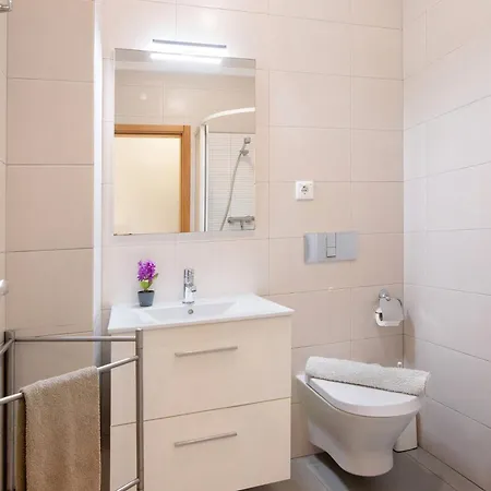 Modern Flat קווארטיירה